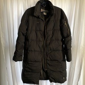 Survive the artic in this super puffy Columbia Jacket!
